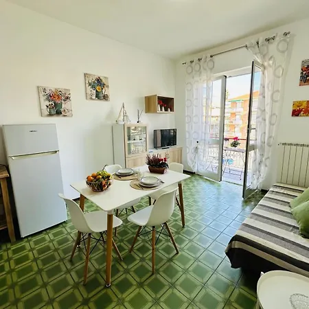 公寓 Giulia - Palazzo Milano 迪亚诺马里纳