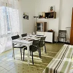 Giulia - Palazzo Milano Appartamento *
