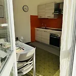 Giulia - Palazzo Milano Appartamento Diano Marina