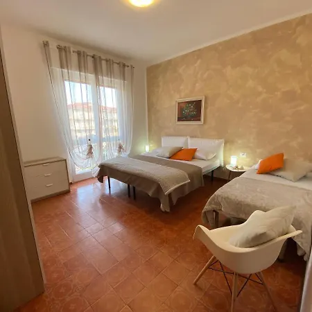 Giulia - Palazzo Milano Lägenhet *