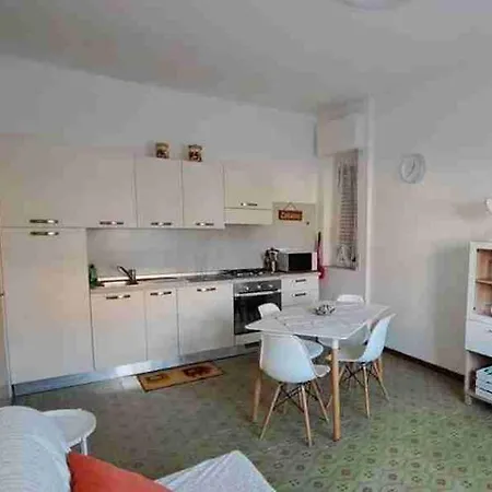 Giulia - Palazzo Milano Lägenhet Diano Marina