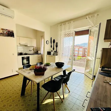 Giulia - Palazzo Milano Lägenhet Diano Marina
