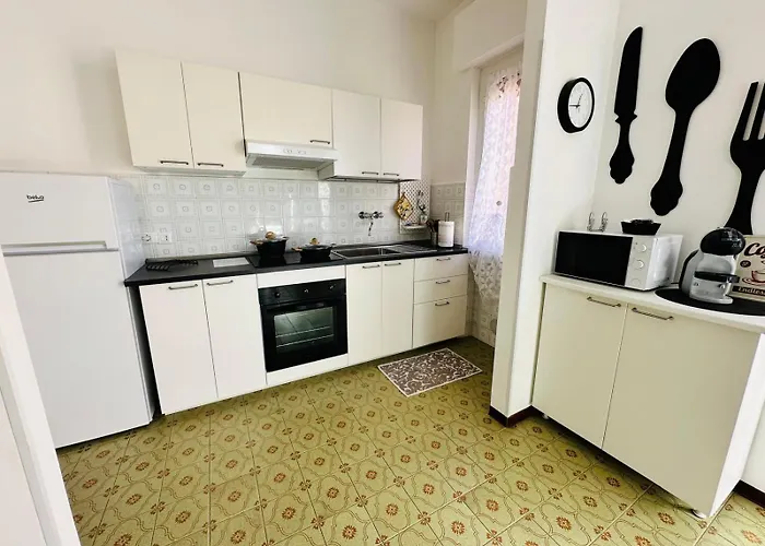 Giulia - Palazzo Milano Lägenhet Diano Marina