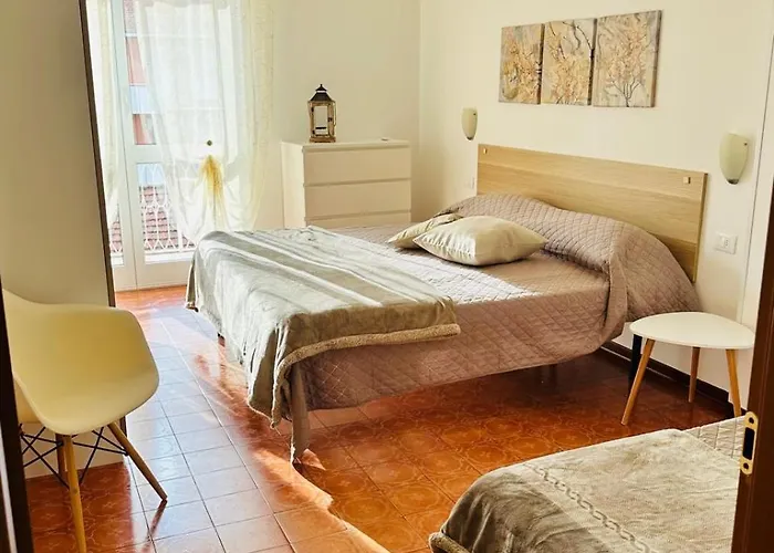 Giulia - Palazzo Milano Lägenhet Diano Marina